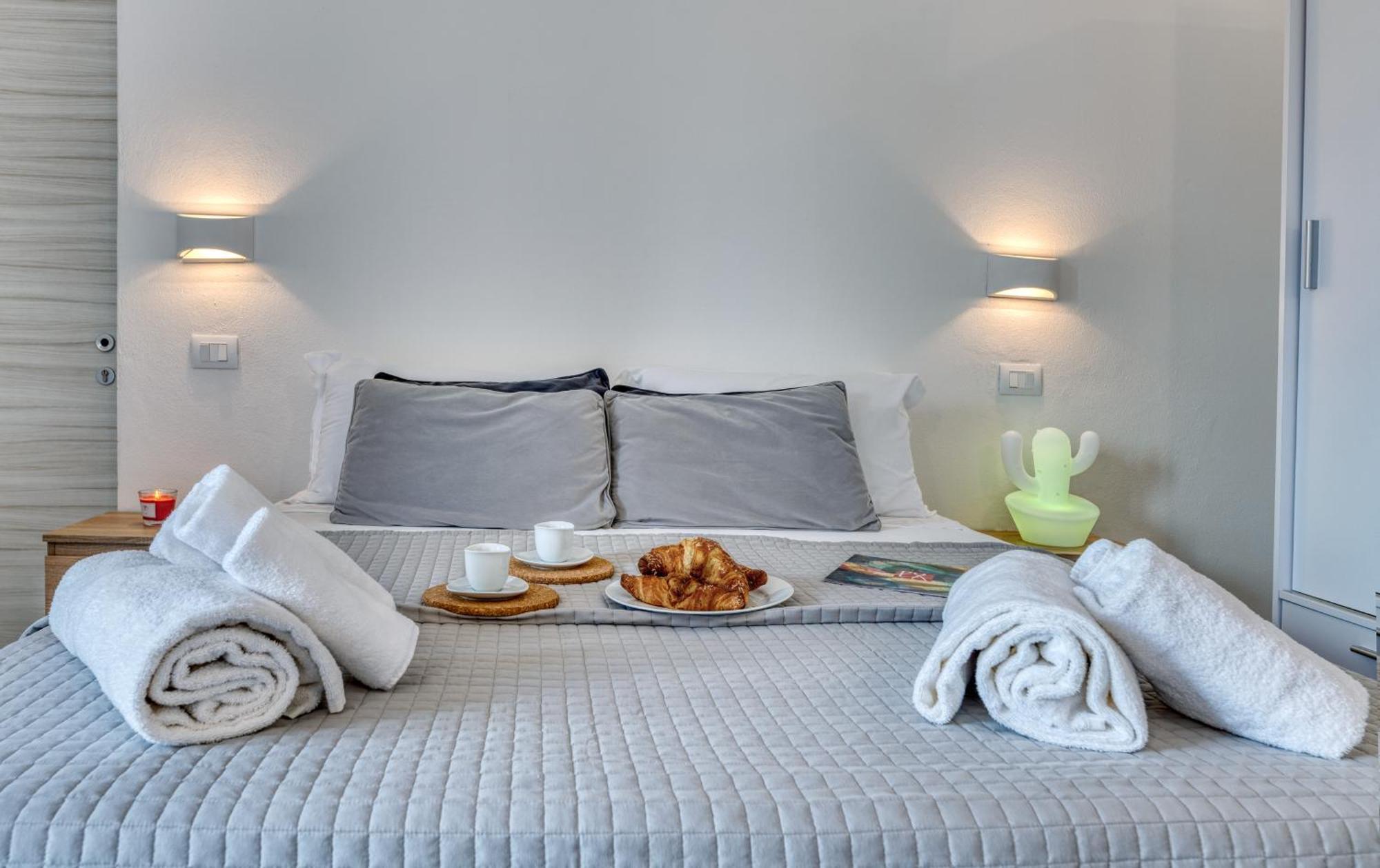 Izzhome Cozy Sunflowers Pula Buitenkant foto