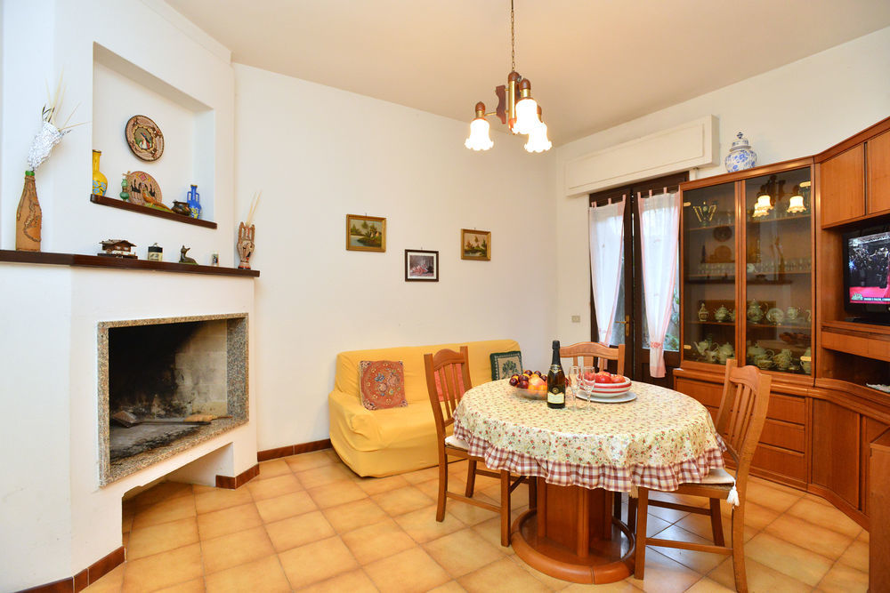 Izzhome Cozy Sunflowers Pula Buitenkant foto